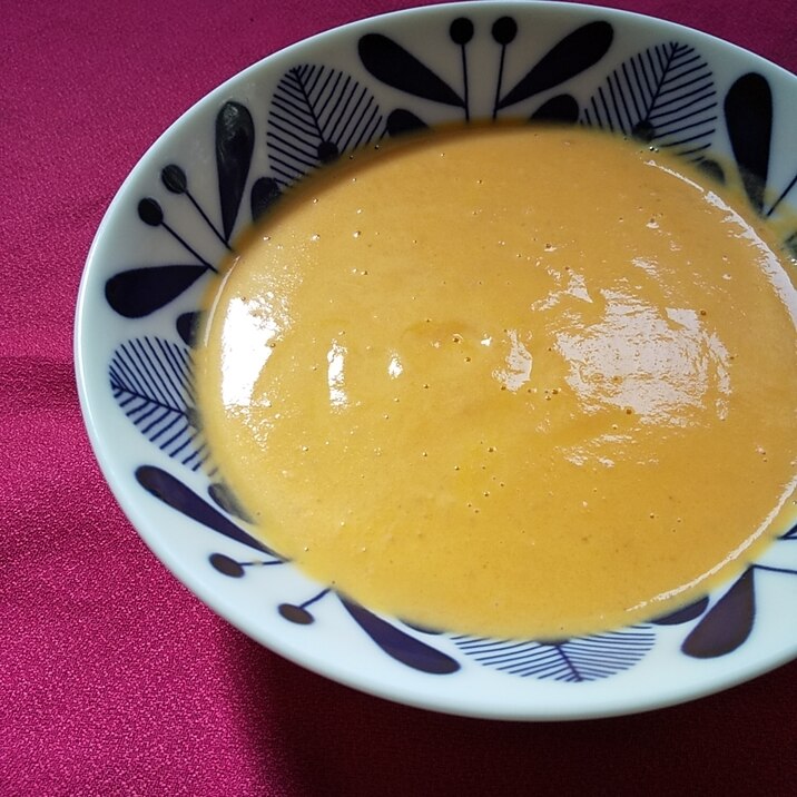 とろり、野菜は人参だけのポタージュ